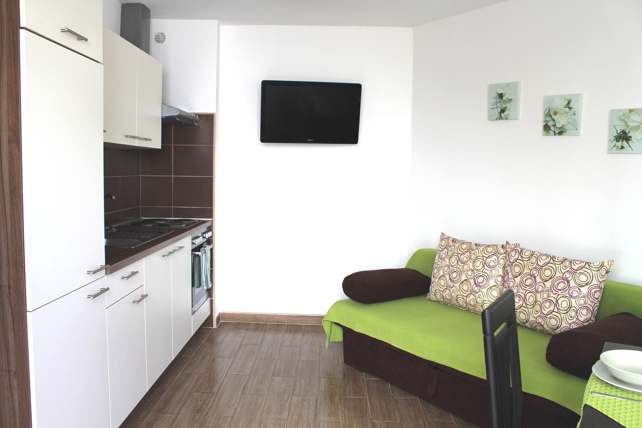 Apartment Maja Krk Town Eksteriør bilde