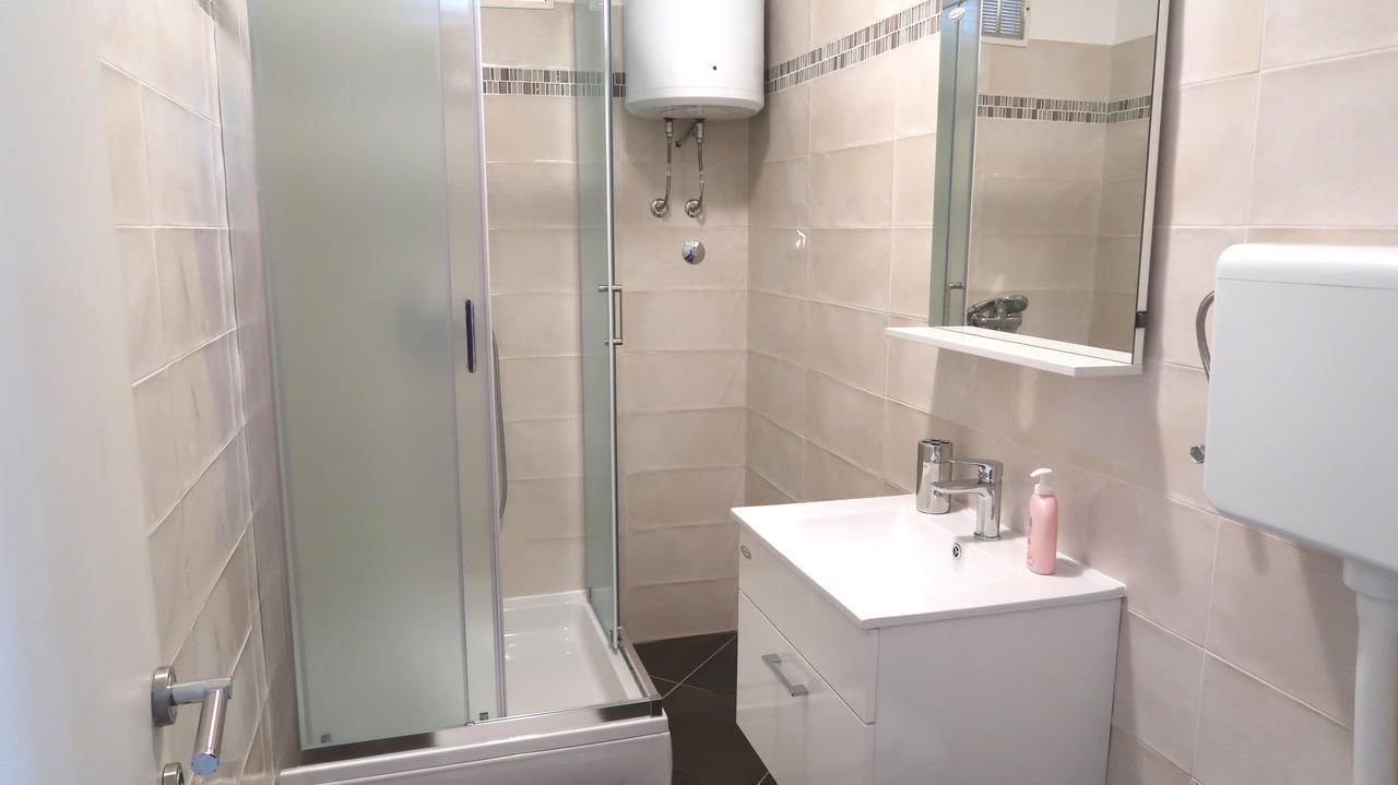 Apartment Maja Krk Town Eksteriør bilde