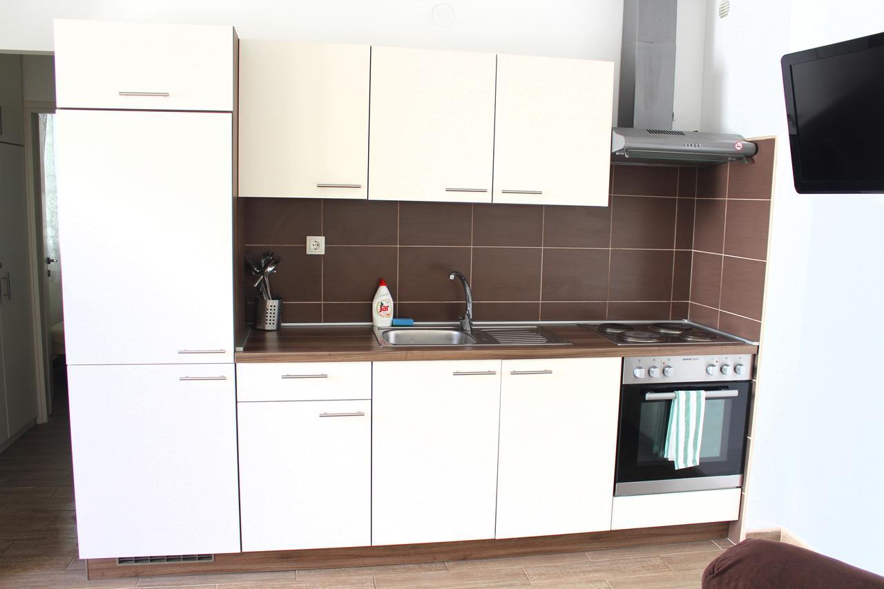 Apartment Maja Krk Town Eksteriør bilde